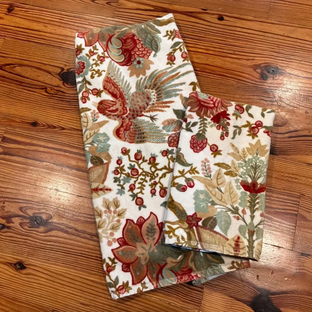 Pottery Barn Palampore Jacobean Floral Bird Bath Towel 2 pc Set Portugal EUC